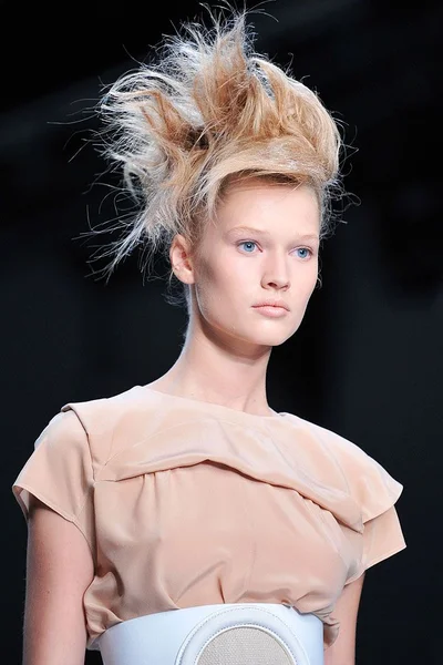 Look 1